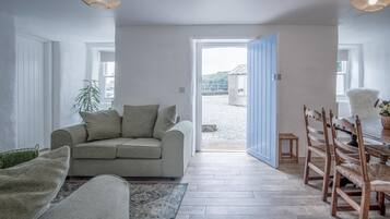 Cottage (Multiple Bedrooms) | Floor plan