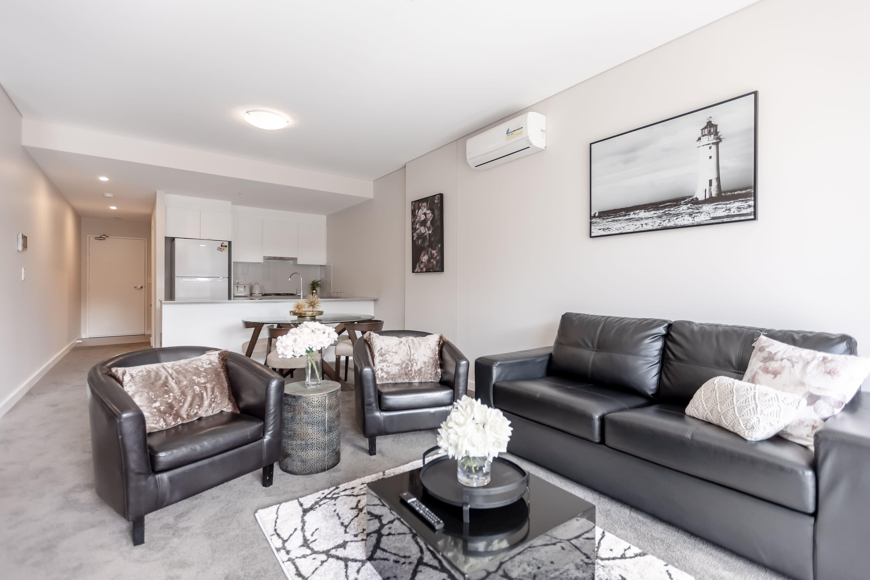 Stylish 2BR Apartment with Balcony