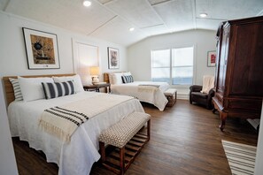 3 bedrooms, WiFi, bed sheets