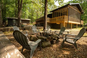 Terrace/patio - Upscale Greers Ferry Lakefront Home with Amazing Views! (Greers Ferry)