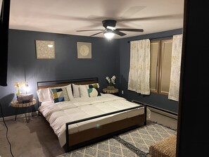 3 makuuhuonetta, silitysrauta/-lauta, ilmainen Wi-Fi, vuodevaatteet