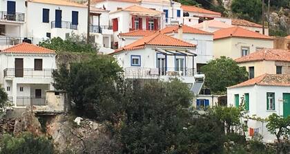 Dandy on the Beach Sailor's House | Private Maisonette| Sea View