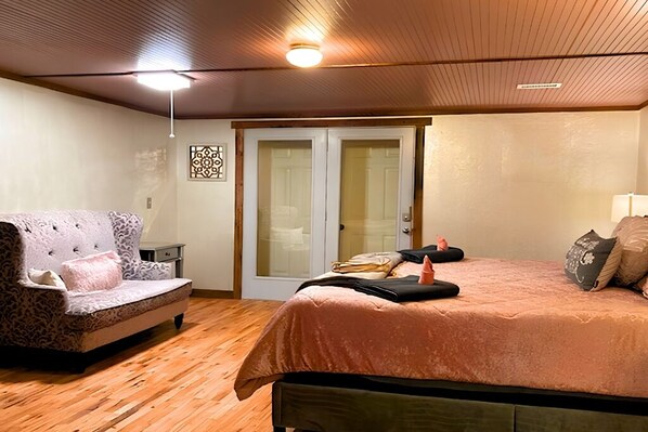 1 bedroom, free WiFi, bed sheets