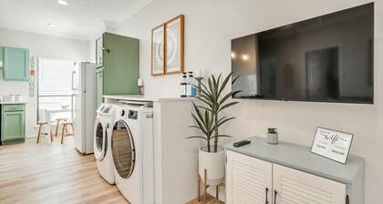 Lakeview 2BR/1B Guest Home with Hot Tub