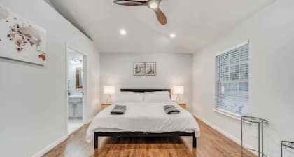 Spacious 5BR/2.5B Home with Pool