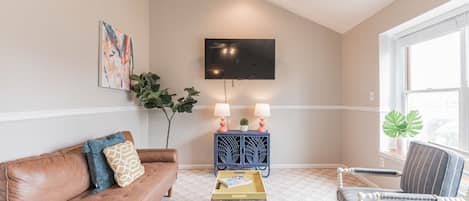 TV connectée, jeux vidéo, livres, écrans d'ordinateur