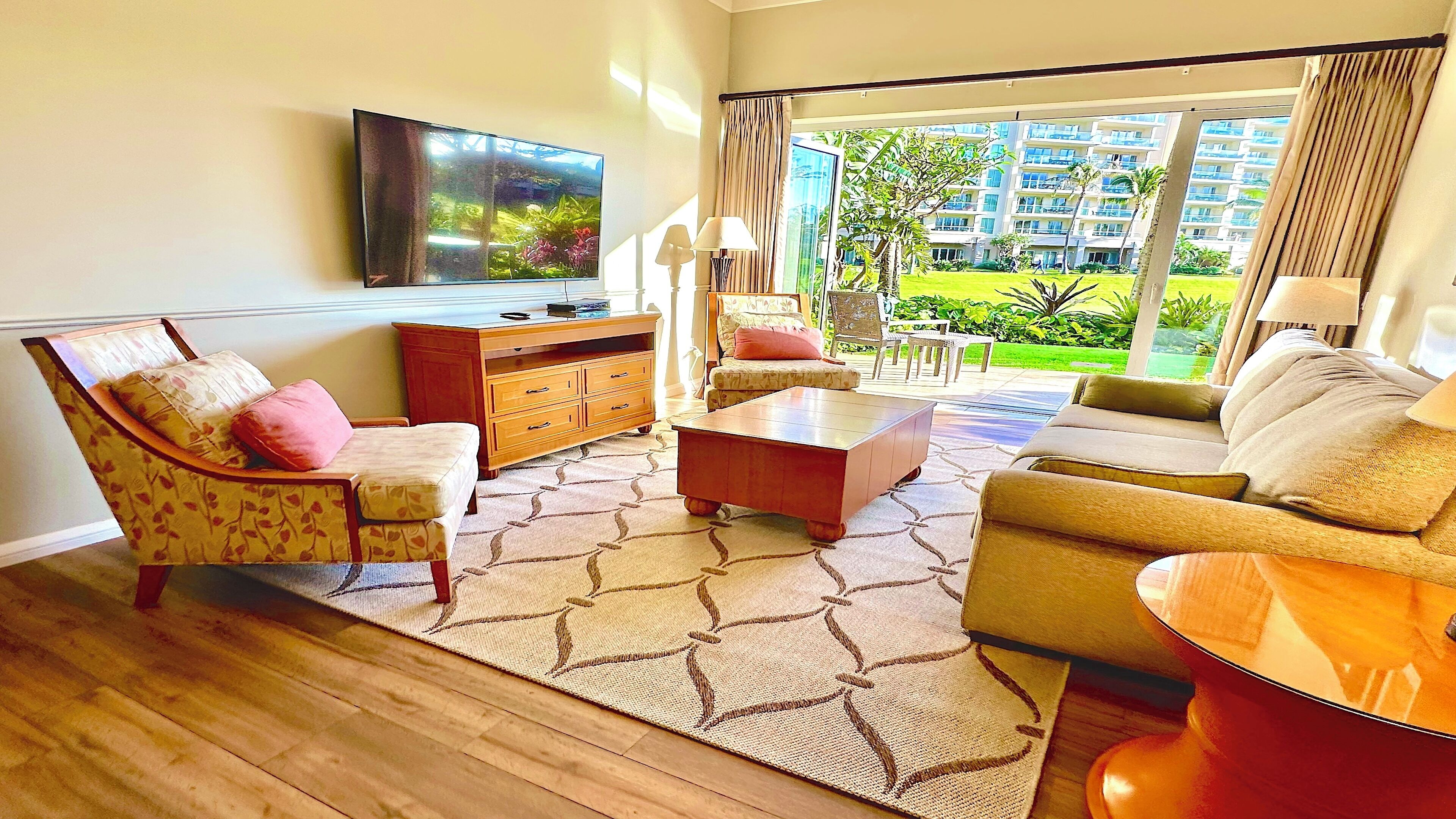 スマートテレビ、書庫、ステレオ