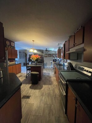 Micro-ondas, fogão, cooktop, lava-louças