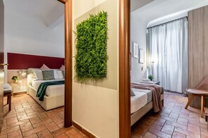 3 bedrooms, desk, iron/ironing board, WiFi