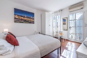 1 camera, ferro/asse da stiro, Wi-Fi, lenzuola