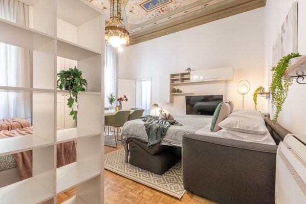 1 chambre, fer et planche à repasser, Wi-Fi, literie fournie