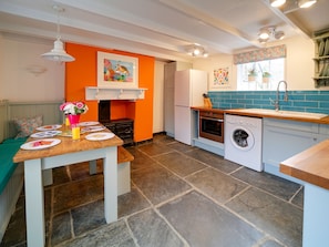 Cottage | Interior