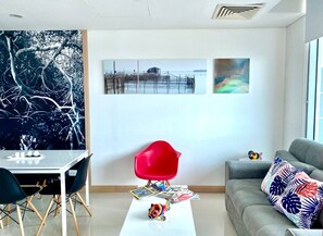 Basic Apartment | Dining room