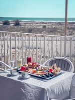 Desayuno buffet incluido todos los días 