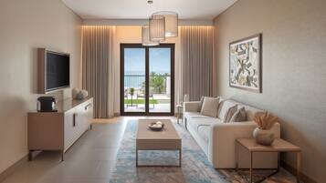 Executive-Suite, Meerblick | Minibar, Zimmersafe, Schreibtisch, Verdunkelungsvorhänge