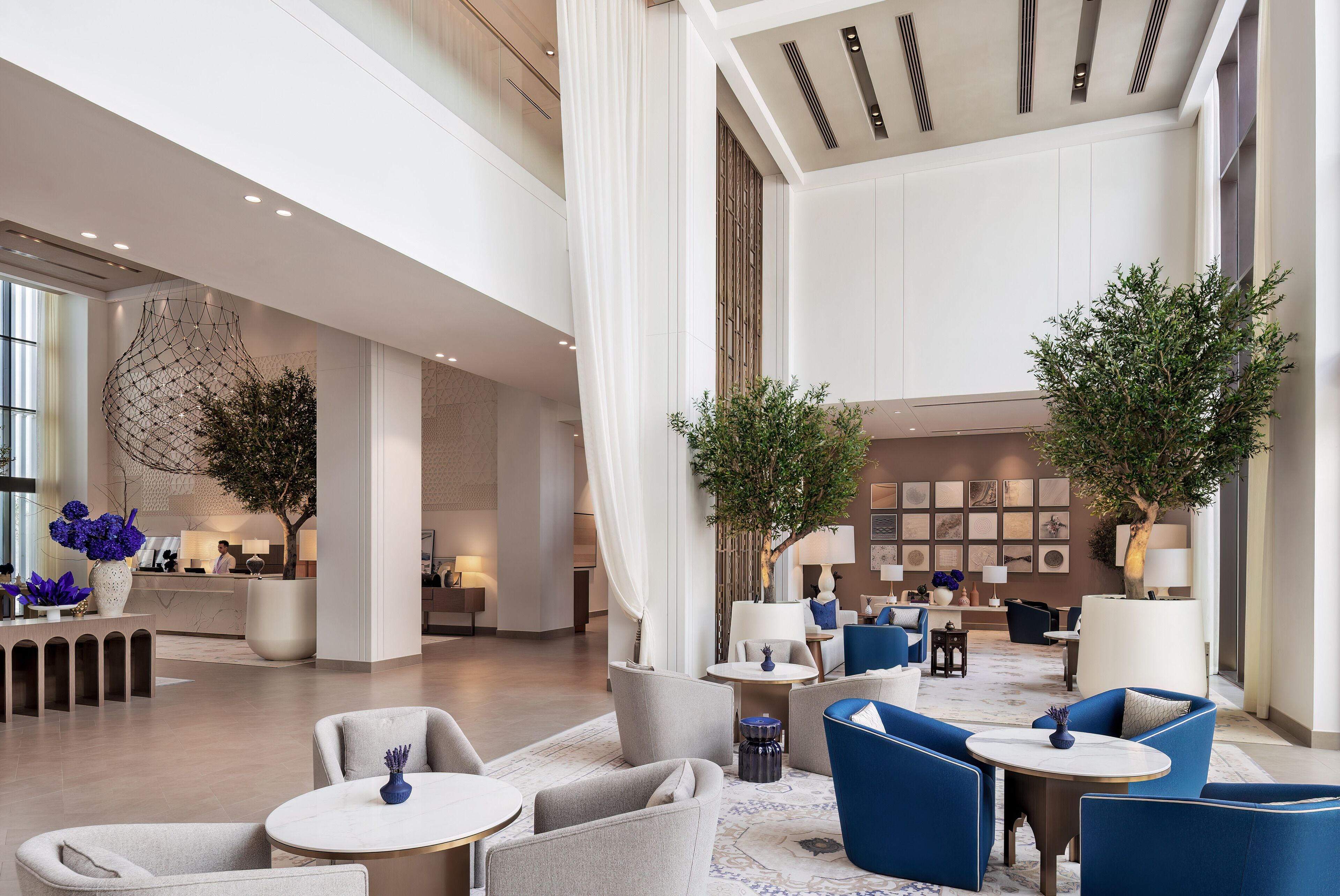 Lobby lounge