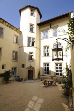Exterior. Maison De La Pra