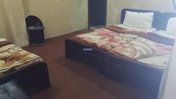 Standard Triple Room | Free WiFi, bed sheets