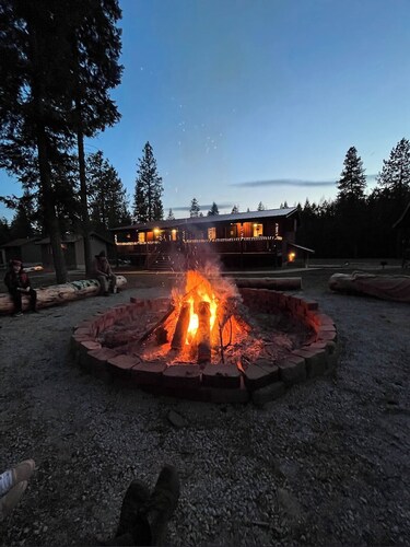 Bear Creek Resort, Lower Cabin Suite (1 King Bed), Lower Cabin Suite (1 King Bed)