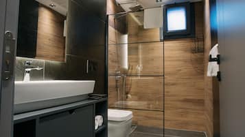 尊尚開放式套房 | 浴室 | 淋浴設備、雨淋花灑、免費梳洗用品、風筒