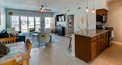 3 Bed 2 Ba, Wifi, Kitchen, Walk to Beach, FirePit