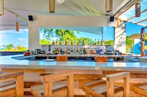 Bar (in der Unterkunft)