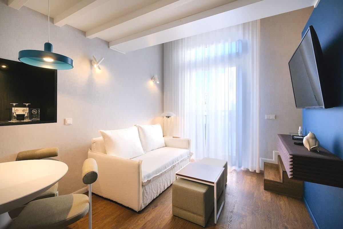 Minibar, coffres-forts dans les chambres, décoration personnalisée