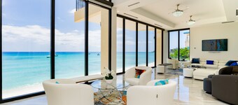 Oasis 7-stunning private beachfront villa with rooftop pool-by Cayman Villas!