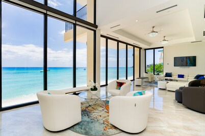 Oasis 7-stunning private beachfront villa with rooftop pool-by Cayman Villas!