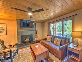 Quadruple Room | Free WiFi, bed sheets