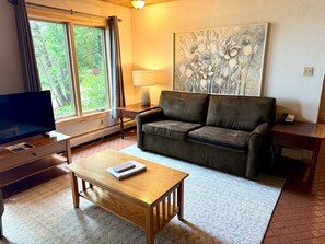 Suite | Free WiFi, bed sheets - Thomsonite Beach Inn (Grand Marais)