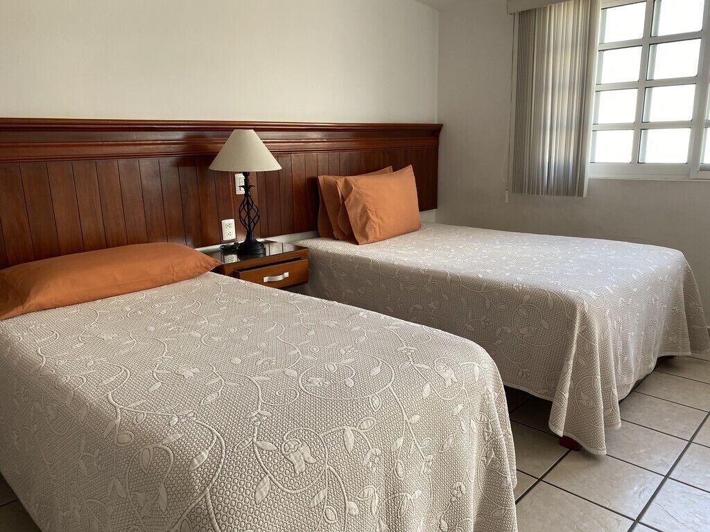 traditional double room | 1 bedroom, in-room safe, desk, laptop workspace