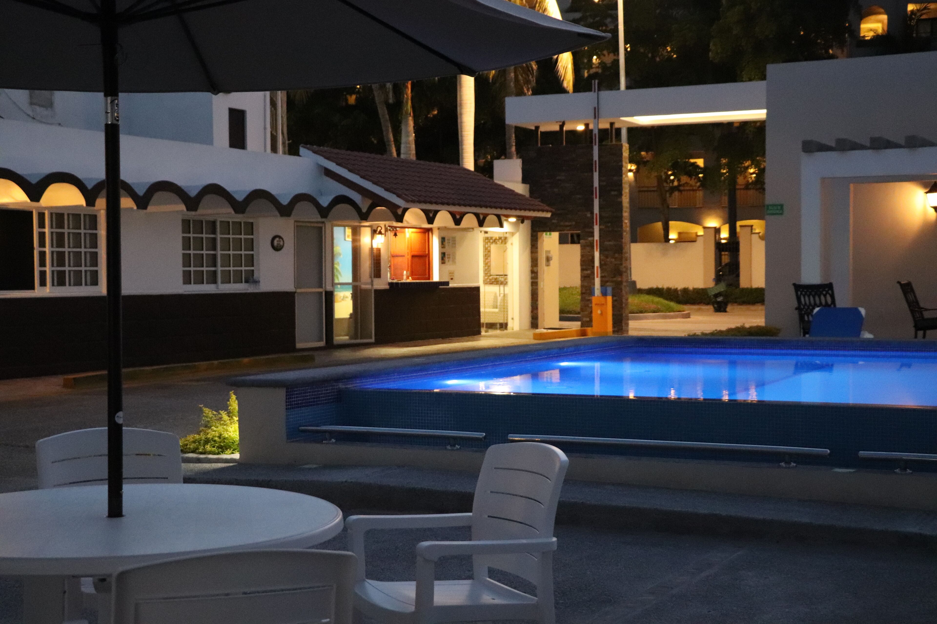 42-inch smart tv with satellite channels