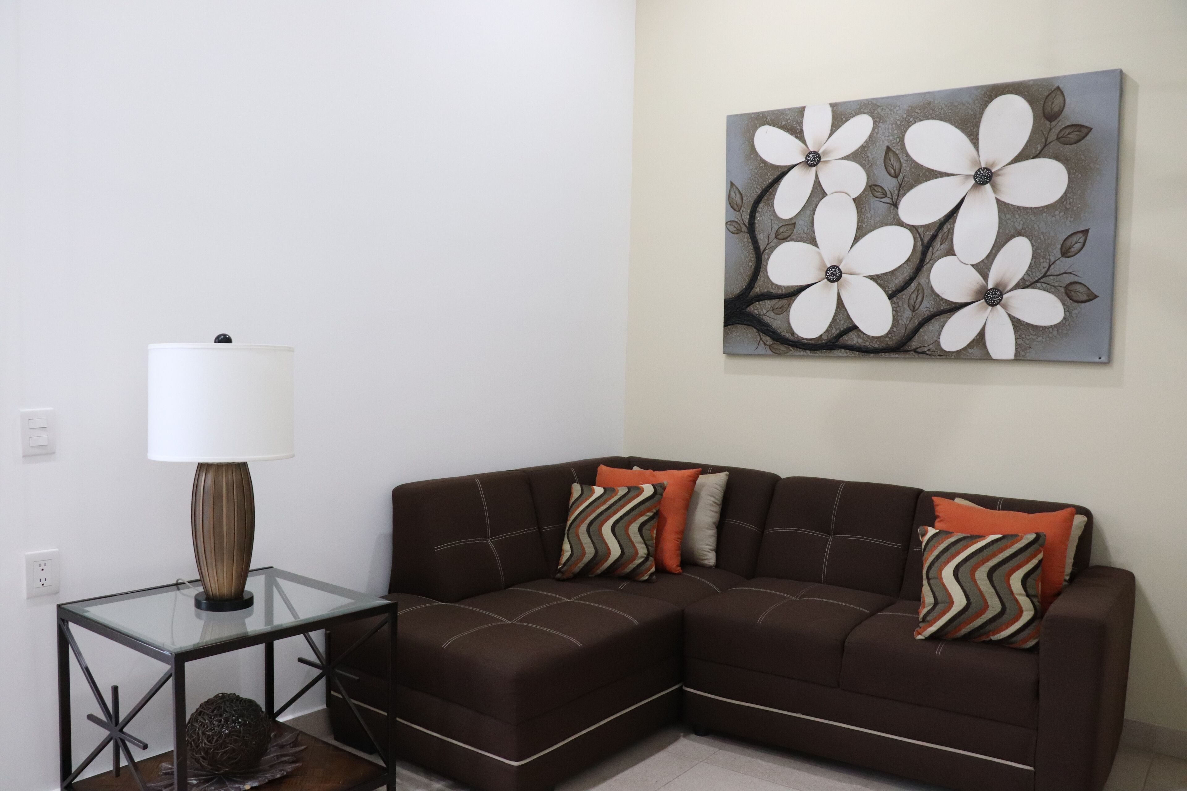 deluxe suite | 1 bedroom, in-room safe, desk, laptop workspace