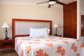 Traditional Room, 1 King Bed - Mar Sol (Mazatlán)