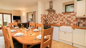 Cottage | Bếp riêng | Tủ lạnh, lò vi sóng, máy rửa bát, ấm điện 