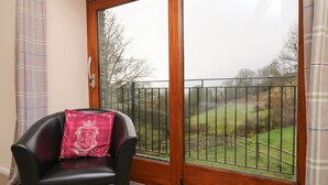 Cottage | 3 phòng ngủ, truy cập Internet không dây miễn phí, trang trí khác biệt 