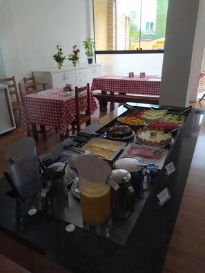 Food and drink - Hotel João de Barro (Itajai)