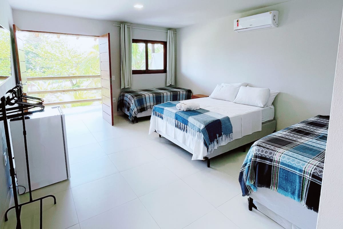 Standard Quadruple Room | Iron/ironing board, free WiFi, bed sheets