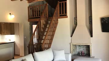 Télévision, cheminée