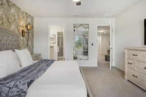 5 bedrooms, travel cot, WiFi, bed sheets