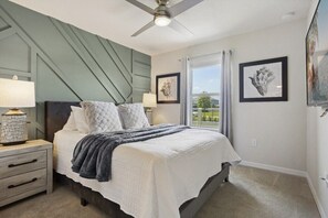 5 bedrooms, iron/ironing board, WiFi, bed sheets