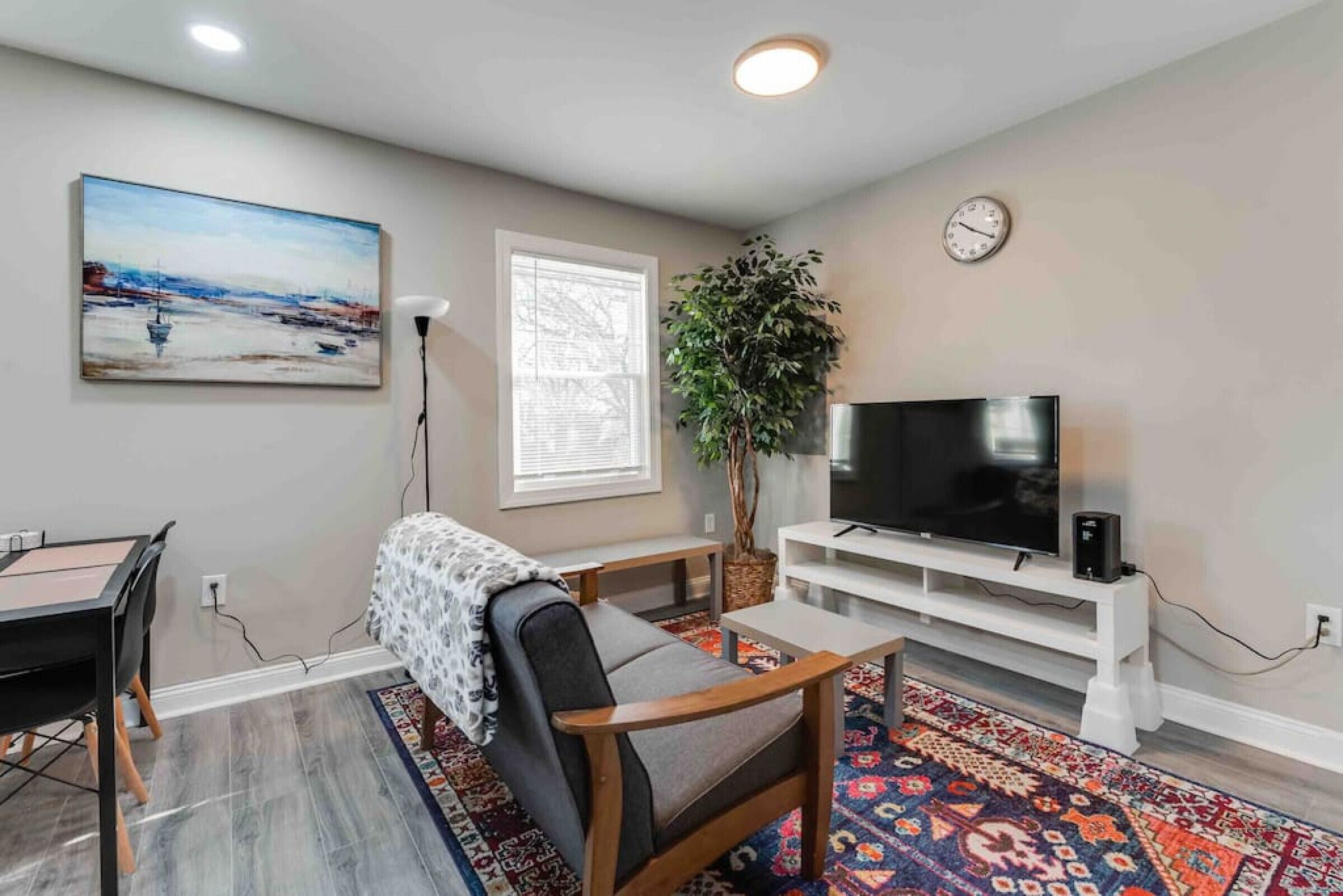 Refreshing 2-Bedroom Home in Central Hopewell
