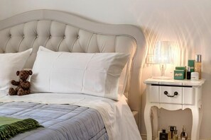 2 bedrooms, iron/ironing board, free WiFi