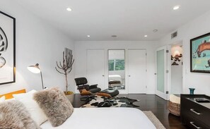 3 camere, ferro/asse da stiro, Wi-Fi gratuito, lenzuola