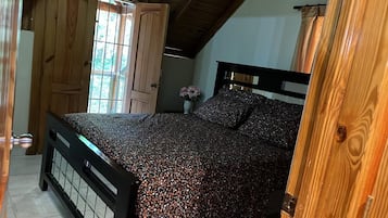 Family Villa | 4 bedrooms, bed sheets