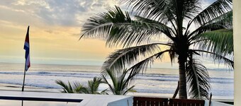 Million dollar view ! On the Beach , Private Tropical Paradise ,Tivives Playa