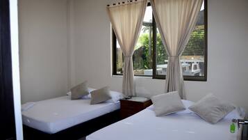 3 bedrooms, free WiFi, bed sheets