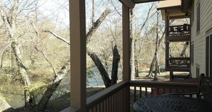 Property grounds - Riverside Relaxation located steps from downtown & overlooking the Chattahoochie (Helen)