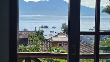 Minibar, in-room safe, blackout curtains, free WiFi